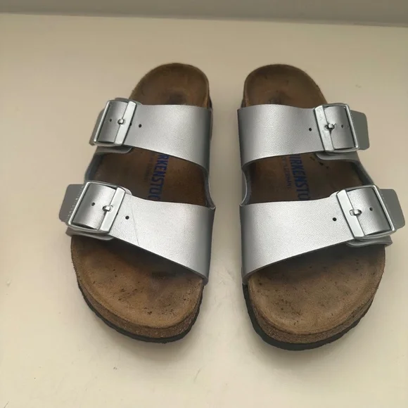 Silver Birkenstock Arizona Sandals - Size 7 - Picture 3 of 11